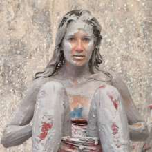 FOXY: New set pics with mud