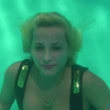 wamtec: Lilli Underwater in a Clubbing Outfit