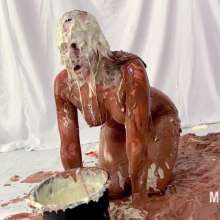 Messygirl: Michelle's First Time