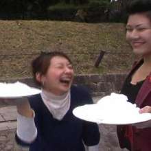 Alumi: Mai vs Maria!  Japan vs Australia!  Big shaving cream pies!  Big audience!