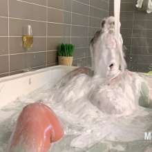 Messygirl: Creamy Slime Bath