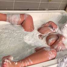 Messygirl: Creamy Slime Bath