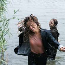 wet.look.me: New Update Group girls in Lake, Leggings and Pool Girl Enjoy!| Wetlook.biz