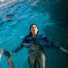 wet.look.me: Girls in Bath Get Wet and Pool Hot Girl--Lets Enjoy!| Wetlook.biz