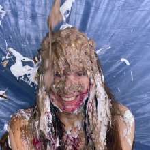 miss_ariel: Ariel Plays Pie Trivia