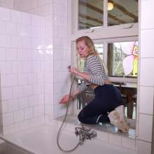WetPlace: Beautiful Eileen Taking Shower In Blue Leggings