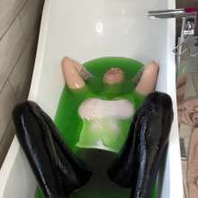 TheGungeZone: Danielle's Messy Slime Bath