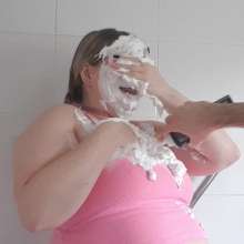 Goddesstorirose: Goddess Tori's First Pie in the Face!