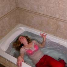WildThang: Kate Gets Wet for Wear Red Day
