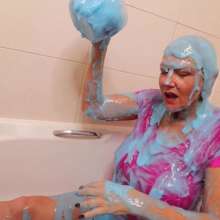 TheGungeZone: Milf Amy's Messy Gunge Bath