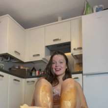 WAMfuns Messy Forfeits: Queen Peach Savoury Foot Massage