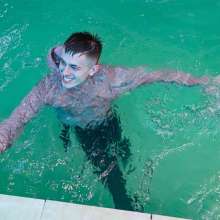 Wet Live Team: Relax in the Pool and More!  Wet and Hot Ruslan in the Pool