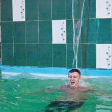Wet Live Team: Relax in the Pool and More!  Wet and Hot Ruslan in the Pool