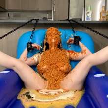 Messygirl: New Messygirl Download: Stephanie goes extreme for the first time