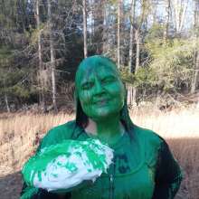 JD and Messy Andi: Another unseasonably warm day, another sploshing!