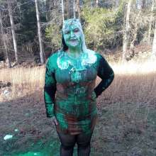JD and Messy Andi: Another unseasonably warm day, another sploshing!