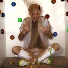 WamtasticUK: Adam V Messcape Box--up to 19 Messes Dropped on Him