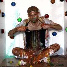 WamtasticUK: Adam V Messcape Box--up to 19 Messes Dropped on Him