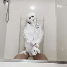 Pairofpies: Astronaut Lady Gets Pied