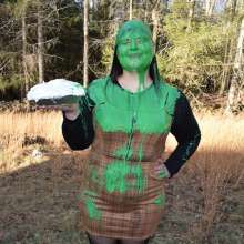 JD and Messy Andi: Andi's School Outfit Slimed!