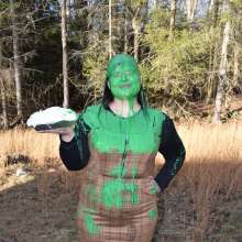 JD and Messy Andi: Andi's School Outfit Slimed!