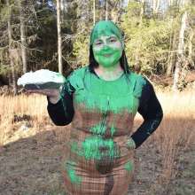 JD and Messy Andi: Andi's School Outfit Slimed!