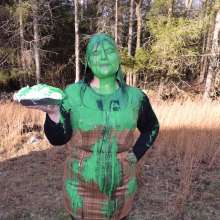 JD and Messy Andi: Andi's School Outfit Slimed!