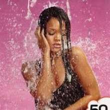 MaxSenate: Rihanna. Wet.