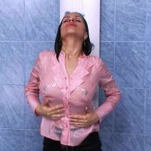 Lara_eurowam: Elena Is Back for Another Sexy Shower Video!