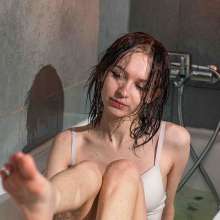 Wet Live Team: Gentle Bathing and Gorgeous Outfit, Wet Undressing
