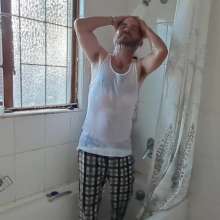 Thefetishgirl: Hotstuff Getting Soaking Wet in All White