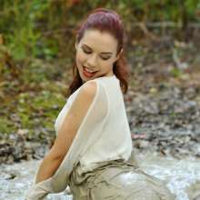 dlodoski: Ludella Sinking About You in Deep Clay--Photos