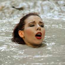 dlodoski: Ludella Sinking About You in Deep Clay--Photos