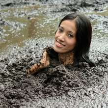 dlodoski: May in Boots, Messy Glamour in Peat (photos)