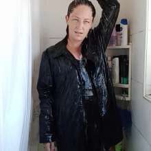 Thefetishgirl: PVC Shower Time