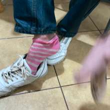 Wet Live Team: Squishy White Reeboks and a Dirty Bathtub ASMR