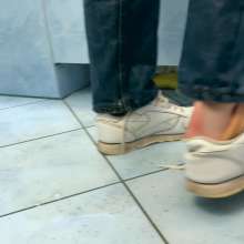 Wet Live Team: Squishy White Reeboks and a Dirty Bathtub ASMR