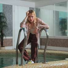 Wet Live Team: Top Model Alice and Her Wet Casual Outfit at the Pool