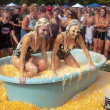 Bobographer: Tub in the Park series--Creamed Corn