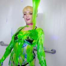 messyhot: Bebebethybear Liquid Glass Slime with a Hidden Gem
