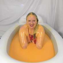 CheekyLuna: CheekyLuna's Red Lingerie Gunge Bath