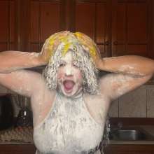 Wam Bagheera Studio: Crazy Moana Destroys Her Hair with 30 Eggs and 2kg of Flour