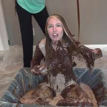 Jayce: Dixie Frosted, Sweet Shampoo+Begs 4 Pie W Hitachi to Cum!