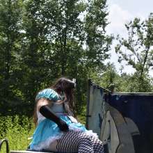 JD and Messy Andi: Alice in Wonderland Dunking!
