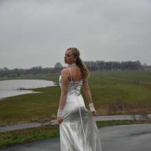 eileenvogel: W439 Eileen gunged in wedding dress