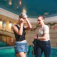 Wet Live Team: Girlfriends Swim and Get Wet Having Fun in the Pool