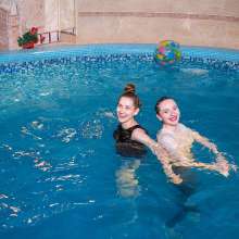 Wet Live Team: Girlfriends Swim and Get Wet Having Fun in the Pool