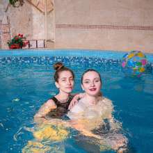 Wet Live Team: Girlfriends Swim and Get Wet Having Fun in the Pool