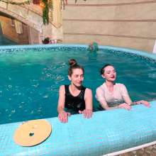 Wet Live Team: Girlfriends Swim and Get Wet Having Fun in the Pool