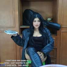Hikari-Studio-Wam: Hikari Destroys Her Leather Jacket with Chocolate and Cakes